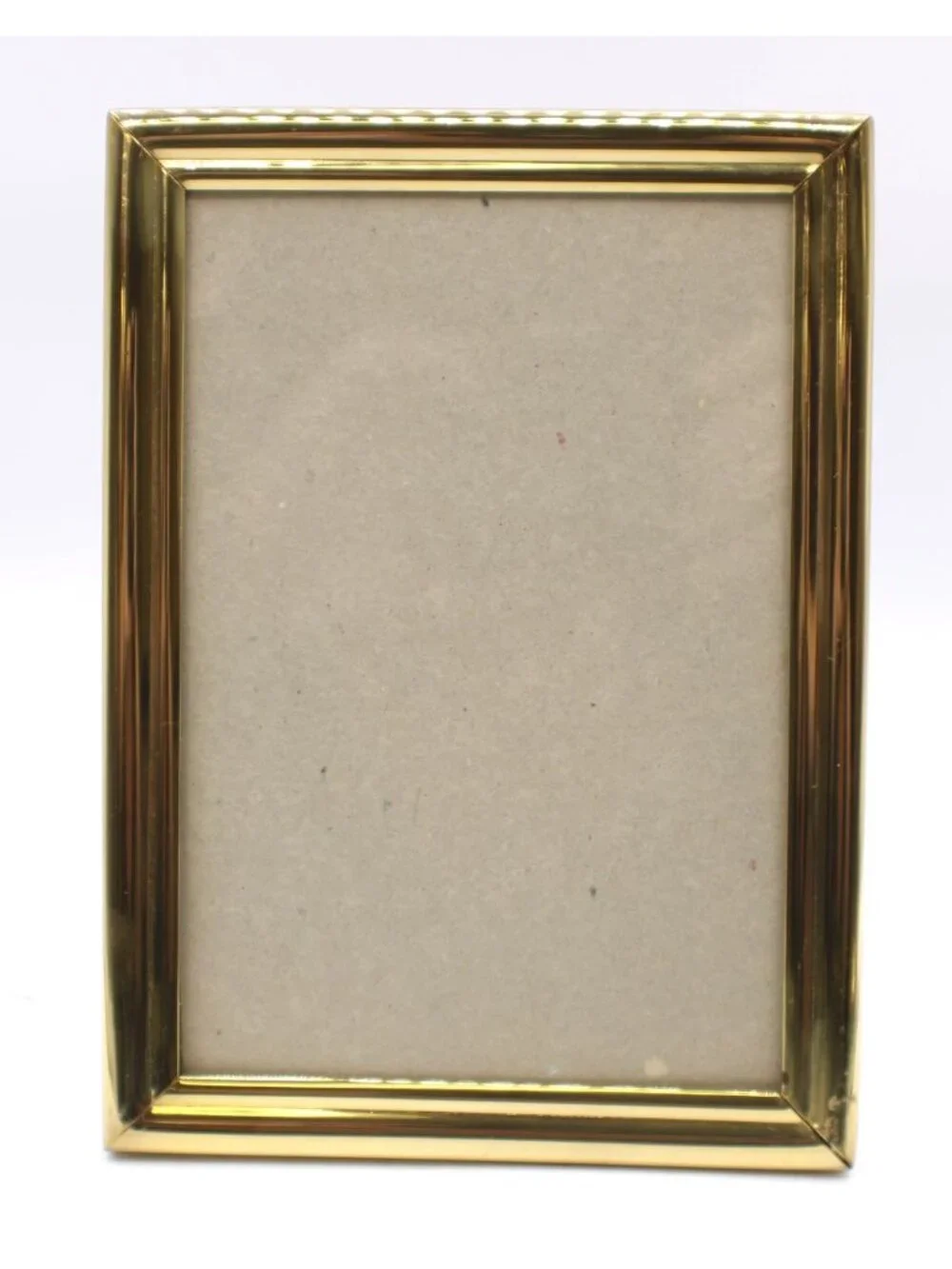 Unknown holds 5x7